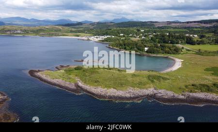 Vue aérienne de la côte près de Ganavan Beach, Argyll & Bute, Écosse, Royaume-Uni Banque D'Images