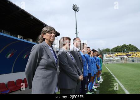 Castel Di Sangro, Italie. 01st juillet 2022. Milena Bertolini entraîneur de l'Italie avant le match de football amical avant l'EURO des femmes 2022 entre l'Italie et l'Espagne au stade Teofilo Patini à Castel di Sangro (Italie), 01 juillet 2022. Photo Cesare Purini/Insidefoto crédit: Insidefoto srl/Alay Live News Banque D'Images