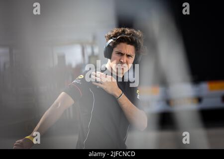 Silverstone, Royaume-Uni. 01st juillet 2022. DRUGOVICH Felipe (BRA), MP Motorsport, Dallara F2, portrait lors de la ronde 7th du Championnat de Formule 2 de la FIA 2022, sur le circuit Silverstone, de 1 juillet à 3, 2022 à Silverstone, Royaume-Uni - photo: Sebastian Rozendaal/DPPI/LiveMedia crédit: Independent photo Agency/Alay Live News Banque D'Images