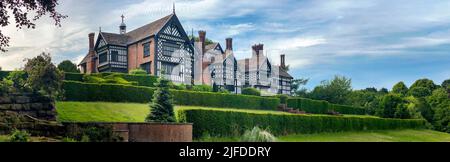 Les bâtiments Tudor de 14th siècles de Bramhall Hall à Bramhall, au sud de Manchester, en Angleterre. Banque D'Images