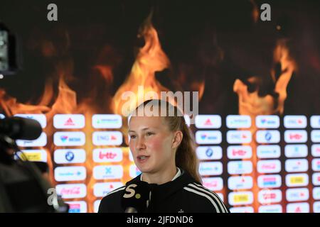 Tubize, Belgique. 02nd juillet 2022. Feli Delacauw, de Belgique, est photographié lors d'une conférence de presse de l'équipe nationale féminine de football belge The Red Flames, le samedi 02 juillet 2022 à Tubize. Les flammes rouges se préparent pour les prochains championnats d'Europe des femmes Euro 2022 en Angleterre. BELGA PHOTO DAVID CATRY crédit: Belga News Agency/Alay Live News Banque D'Images