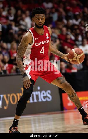 Hamilton, Canada, 01 juillet 2022 : Nickeil Alexander-Walker d'équipe Canada en action pendant le match de qualification de la coupe du monde de la FIBA (fenêtre 3) contre la République dominicaine au Centre du premier Ontario à Hamilton, Canada. Le Canada a gagné le match avec les points 95-75. Credit: Phamai Techaphan/Alamy Live News Banque D'Images