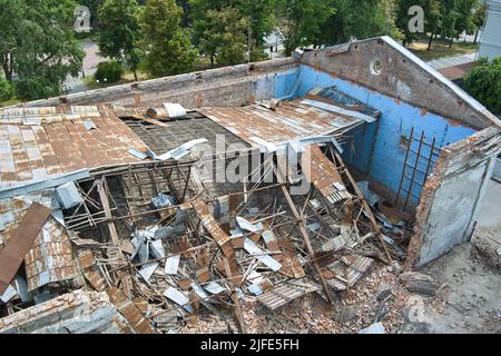 Chernihiv, Ukraine - 27 juin 2022 : ruines pendant la guerre de Russie contre l'Ukraine. Banque D'Images