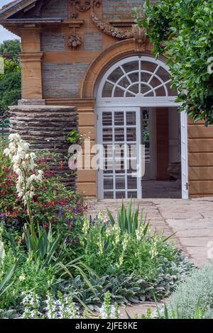 L'orangerie à Hestercombe Gardens près de Taunton Somerset a été conçu par Edwin Lutyens et construit en pierre de jambon d'or Banque D'Images