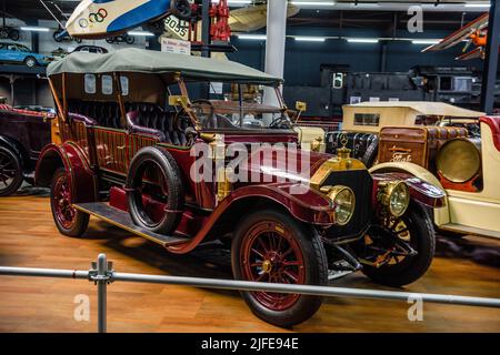 SINSHEIM, ALLEMAGNE - MAI 2022 : Mercedes rouge 22 50 1912 50ps Banque D'Images