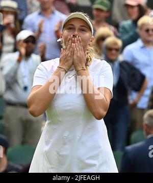 Londres, GBR. 02nd juillet 2022. London Wimbledon Championships Day 6 02/07/2022 Amanda Anisiomova (Etats-Unis) remporte le troisième match en battant Coco Gauff crédit: Roger Parker/Alay Live News Banque D'Images