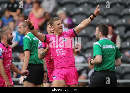 Hull, Royaume-Uni. 02nd juillet 2022. The MKM Stadium, West Park, Hull, East Yorkshire, 2nd juillet 2022. Betfred Super League Hull FC vs Leeds Rhinos Ash Handley de Leeds Rhinos fête son essai de 3rd contre Hull FC. Crédit : Touchlinepics/Alamy Live News Banque D'Images