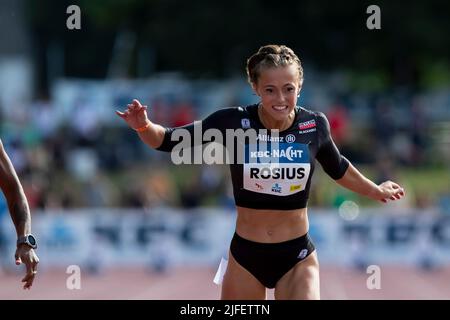 Belge Rani Rosius photographié en action pendant la course 100m, lors de la rencontre d'athlétisme 'KBC Nacht van de Atletiek' à Heusden-Zolder, samedi 02 juillet 2022. BELGA PHOTO KRISTOF VAN ACCOM Banque D'Images