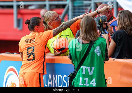 ENSCHEDE, PAYS-BAS - JUILLET 2 : Sherida Spitse des pays-Bas pendant le match international des femmes amicales entre les pays-Bas et la Finlande à de Grolsch Veste sur 2 juillet 2022 à Enschede, pays-Bas (photo de Pieter van der Woude/Orange Pictures) Banque D'Images