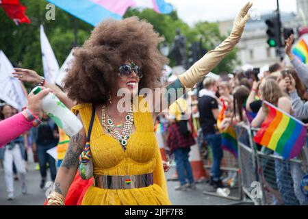 Gay Pride March - Marchers for cancer is a Drag Charity- 2 juillet 2022, Londres, Royaume-Uni Banque D'Images