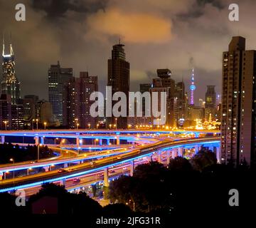 Vues de Shanghai la nuit Banque D'Images