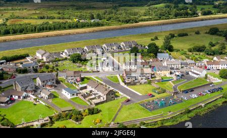 Village et lagune du pont O'Briens, pont O'Briens, Irlande 02,07, 2022 Banque D'Images