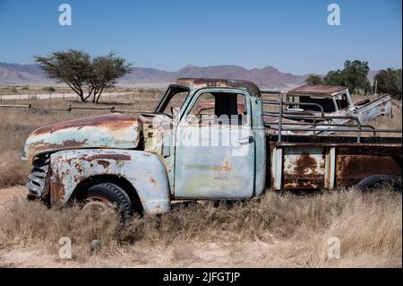 Ancienne épave de voiture abandonnée à Solitaire Namibie Banque D'Images