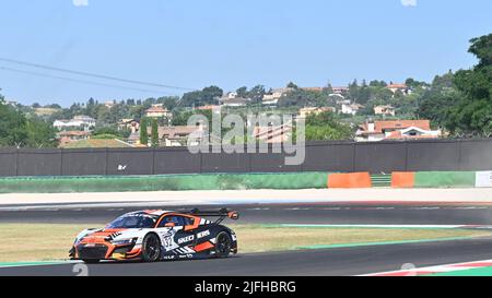 Misano, Italie. 03rd juillet 2022. Team WRT Audi R8 LMS evo II GT3 Dries Vanthoor Credit: Independent photo Agency/Alay Live News Banque D'Images