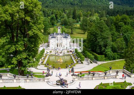 Ettal, Allemagne, 27 juillet 2021. Le Linderhof Palace est un château royal situé dans le Graswangtal, à proximité d''Oberammergau et du monastère de l''Ettal. Banque D'Images