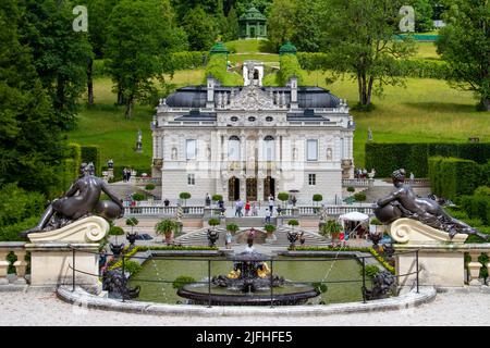 Ettal, Allemagne, 27 juillet 2021. Le Linderhof Palace est un château royal situé dans le Graswangtal, à proximité d''Oberammergau et du monastère de l''Ettal. Banque D'Images