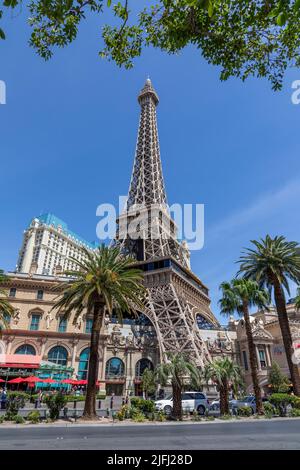 Las Vegas, Etats-Unis - 23 mai 2022 : la tour eiffel à Las Vegas au Strip, Etats-Unis Banque D'Images