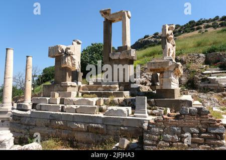 Vestiges du monument Memmius à Éphèse en Turquie Banque D'Images