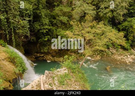 Semuc Champey en paysage, Lanquin, Guatemala, Amérique Centrale Banque D'Images