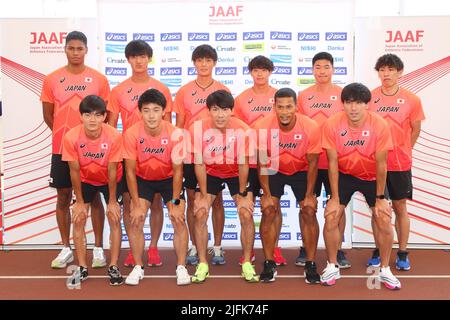 (Haut G-D) Yuki Joseph Nakajima, Hiroki Yanagita, Koki Ueyama, Ryuichiro Sakai, Yuki Koike, Ryota Suzuki (JPN), (bas G-D) Ryuki Iwasaki, Kaito Kawabata, Fuga Sato, Julian Jrummi Walsh, Mitsuki Kawauchi (JPN), 2 JUILLET 2022 - Athlétisme : entraînement de l'équipe nationale de Sprint Japan pour les Championnats du monde d'athlétisme de l'IAAF, Oregon, à Tokyo, Japon. (Photo de Naoki Morita/AFLO SPORT) Banque D'Images