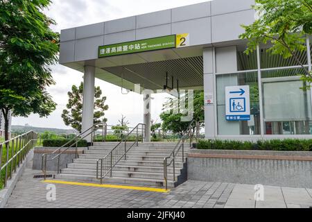 Taichung ville, Taïwan - 3 juillet 2022 : métro Taichung MRT ligne verte station HSR Taichung. Banque D'Images