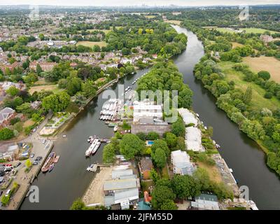 L'île Eel Pie est une île de 8,935 hectares située dans la Tamise, à Twickenham, dans le quartier de Richmond-upon-Thames, à Londres Banque D'Images