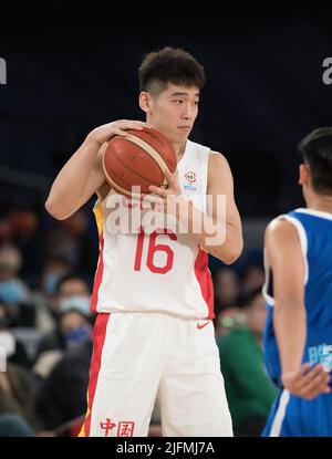 Melbourne, Australie. 04th juillet 2022. Wenbo lu de l'équipe de basket-ball de Chine en action pendant la coupe du monde FIBA 2023 qualificatifs Groupe B jeu de la fenêtre 3 entre le Taipei chinois et la Chine tenu à John Cain Arena. Note finale Chine 97:56 Taipei chinois. Crédit : SOPA Images Limited/Alamy Live News Banque D'Images