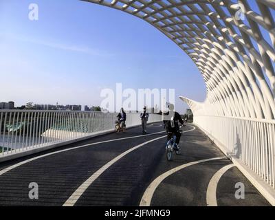 CHENGDU, CHINE - 28 MAI 2022 - Vue sur la voie verte autour de Chengdu, dans la province du Sichuan, au sud-ouest de la Chine, au 28 mai 2022. Chengdu prévoit de construire Banque D'Images