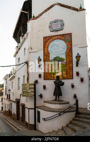 Belle rue de la ville andalouse Alora. Situé dans la province de Malaga avec une architecture typique avec de petites rues, maisons blanches. Banque D'Images