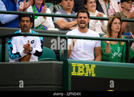 Wimbledon, Royaume-Uni, 03/07/2022, Team Jabeur lors de la quatrième manche des Championnats de Wimbledon 2022, tournoi de tennis Grand Chelem sur 3 juillet 2022 au All England Lawn tennis Club à Wimbledon près de Londres, Angleterre - photo: Rob Prange/DPPI/LiveMedia Banque D'Images