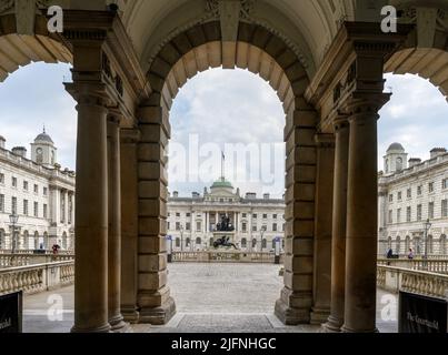 The Courtyard at Somerset House, The Strand, Londres, Angleterre, Royaume-Uni Banque D'Images