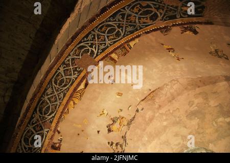 Fragments de peintures murales. Le véritable Monasterio de San Juan de la Peña est un complexe religieux dans la ville de Santa Cruz de la Serós, au sud-wes Banque D'Images