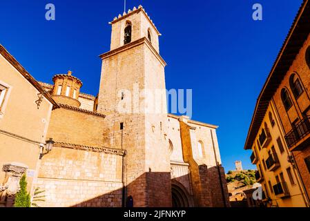 Portail, entrée latérale. La basilique de Santa María de los Sagrados Corporales est un temple roman. Son origine date du 12th siècle, puis dans Banque D'Images