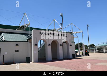 DeSoto, Texas. 4 juillet 2022. Grimes Park sur Wintergreen Road offre 75 hectares de loisirs, dont baseball, soccer, piste couverte de BMX et aire de pique-nique Banque D'Images