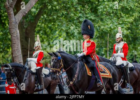 Le lieutenant-colonel J Shaw au Trooping The Color, Colonel’s Review au Mall, Londres, Angleterre, Royaume-Uni, samedi, 28 mai 2022 Banque D'Images