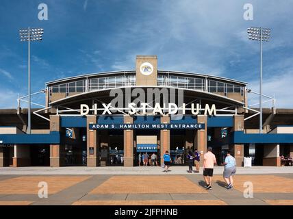 Extérieur de l'entrée du stade dix de l'Université d'État de Kent à Kent, Ohio, États-Unis Banque D'Images