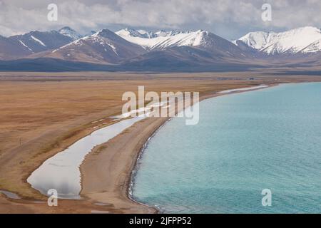 Vue aérienne du lac Namtso au Tibet, en Chine Banque D'Images