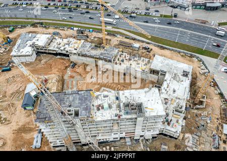 vue aérienne du haut du grand chantier de construction. construction de nouveaux immeubles d'appartements dans le quartier résidentiel. Banque D'Images