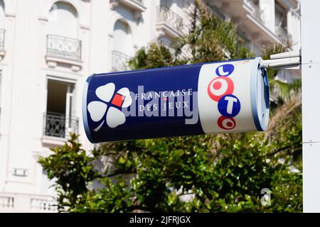 Bordeaux , Aquitaine France - 06 15 2022 : logo fdj signe et texte de marque loto de l'agence nationale française de l'opérateur de loterie Banque D'Images