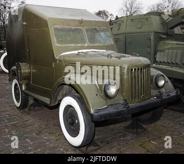 Kiev, Ukraine 10 décembre 2020: Système de missiles anti-chars sur le châssis GAZ-69 au Musée de l'équipement militaire pour tous à voir Banque D'Images