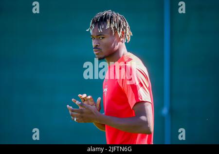 Leipzig, Allemagne. 05th juillet 2022. Football, Bundesliga, formation publique RB Leipzig, centre de formation: Le joueur de Leipzig Mohamed Simakan arrive pour la session de formation. Credit: Jan Woitas/dpa/Alay Live News Banque D'Images