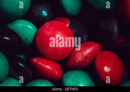 Bonbons multicolores depuis la vue de dessus. Bonbons sucrés dans différentes couleurs. Banque D'Images