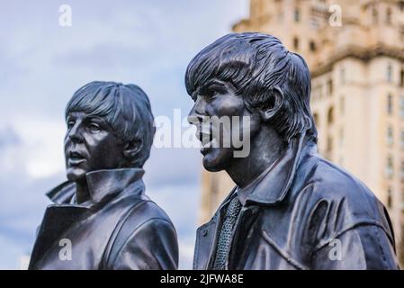 Ringo Starr, détail. La statue des Beatles dans leur ville natale de Liverpool, à Pier Head sur le front de mer de Liverpool. Leverpool, Merseyside, Lancashire, Angleterre Banque D'Images
