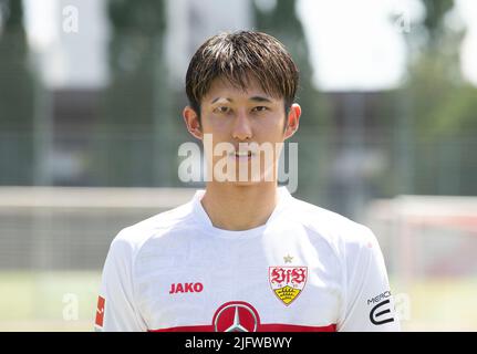 Stuttgart, Allemagne. 05th juillet 2022. Séance photo VfB Stuttgart, photo de l'équipe et portraits- Hiroki Ito de VfB Stuttgart lors de la séance photo officielle. Credit: Thomas Kienzle/dpa/Alay Live News Banque D'Images