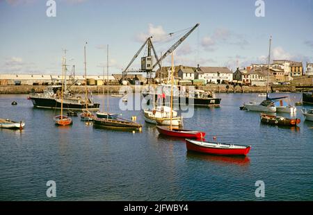 Bateaux dans le port de Portrush, comté d'Antrim, Irlande du Nord, Royaume-Uni 1960s Banque D'Images