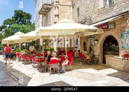 Restaurant Bistro Slaven, Gradska ulica, Vieille ville, Trogir, Comté de Split-Dalmatie, Croatie Banque D'Images