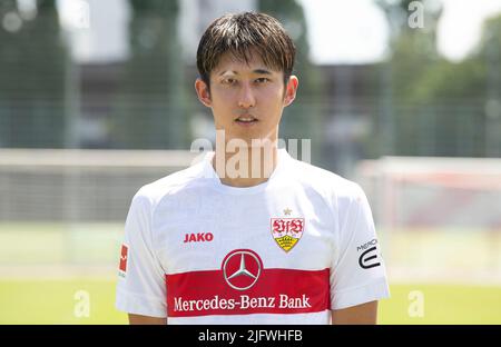 Stuttgart, Allemagne. 05th juillet 2022. Séance photo VfB Stuttgart, photo de l'équipe et portraits- Hiroki Ito de VfB Stuttgart lors de la séance photo officielle. Credit: Thomas Kienzle/dpa/Alay Live News Banque D'Images