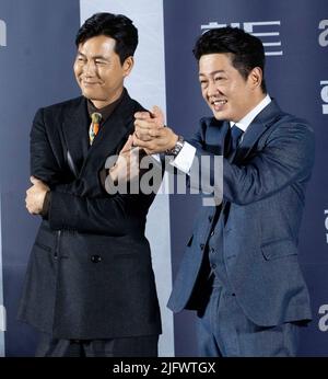 Séoul, Corée du Sud. 5th juillet 2022. (De gauche à droite) les acteurs sud-coréens Jung Woo-sung, Heo Sung-tae, posent pour des photos lors d'une conférence de presse pour promouvoir leur dernier film 'Hunt' à Séoul, en Corée du Sud sur 5 juillet 2022. Le film sera sorti dans le pays le 10 août. (Photo par: Lee Young-ho/Sipa USA) crédit: SIPA USA/Alay Live News Banque D'Images