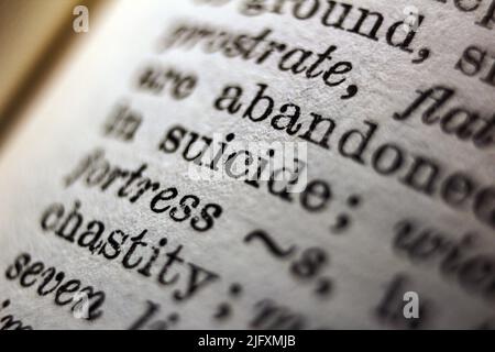 Définition du mot suicide sur la page du dictionnaire, gros plan Banque D'Images