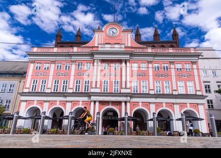 Rostock, Allemagne. 05th juillet 2022. L'hôtel de ville de Rostock avec la salle de réunion de la citoyenneté et les bureaux du maire. Le 06.07.2022, la date de l'élection d'un nouveau maire est fixée à une session extraordinaire de la Bürgerschaft. La nouvelle élection est devenue nécessaire parce que le précédent maire Madsen (non parti) a étonnamment changé pour Schleswig-Holstein comme ministre des Affaires économiques. Credit: Jens Büttner/dpa/Alay Live News Banque D'Images